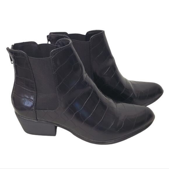Esprit | Tylee Reptile Texture Chelsea Ankle Bootie - Picture 1 of 10